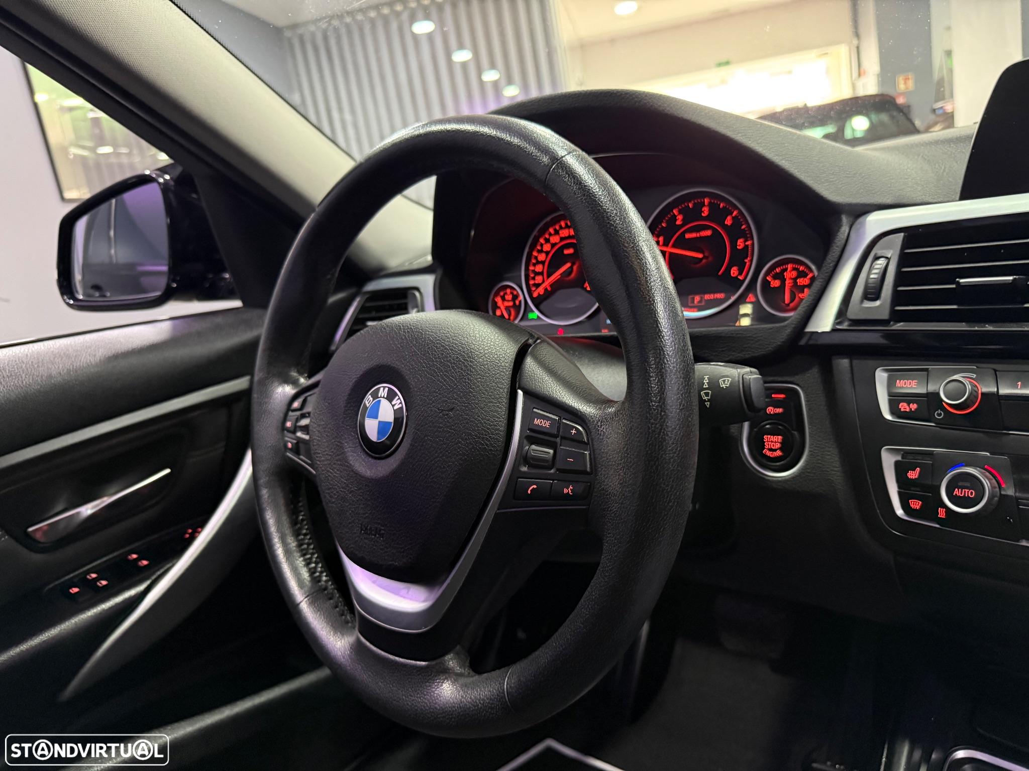 BMW 318 d Touring Aut. Sport Line - 24