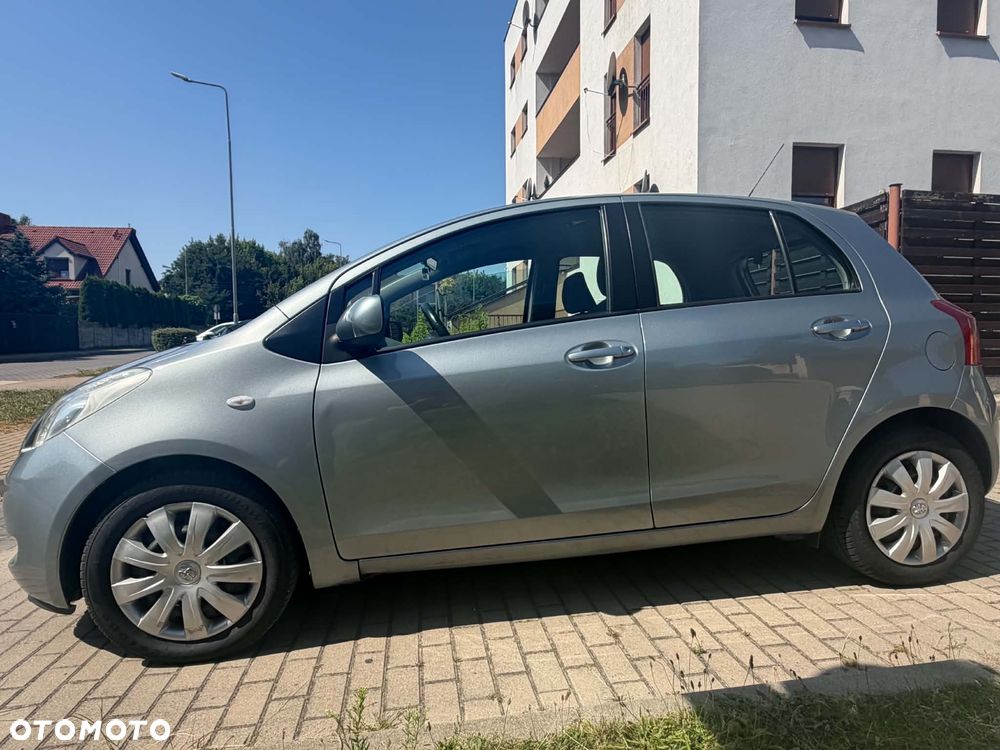 Toyota Yaris 1.3 Luna Premium - 7