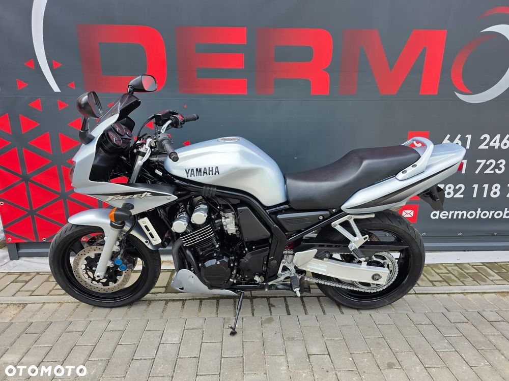 Yamaha FZS - 2