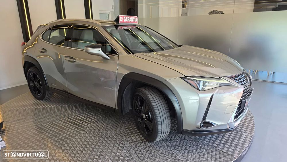 Lexus UX 250h Executive - 20