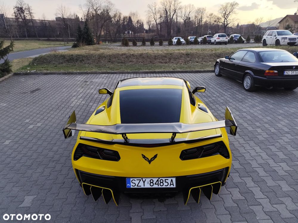 Chevrolet Corvette - 5