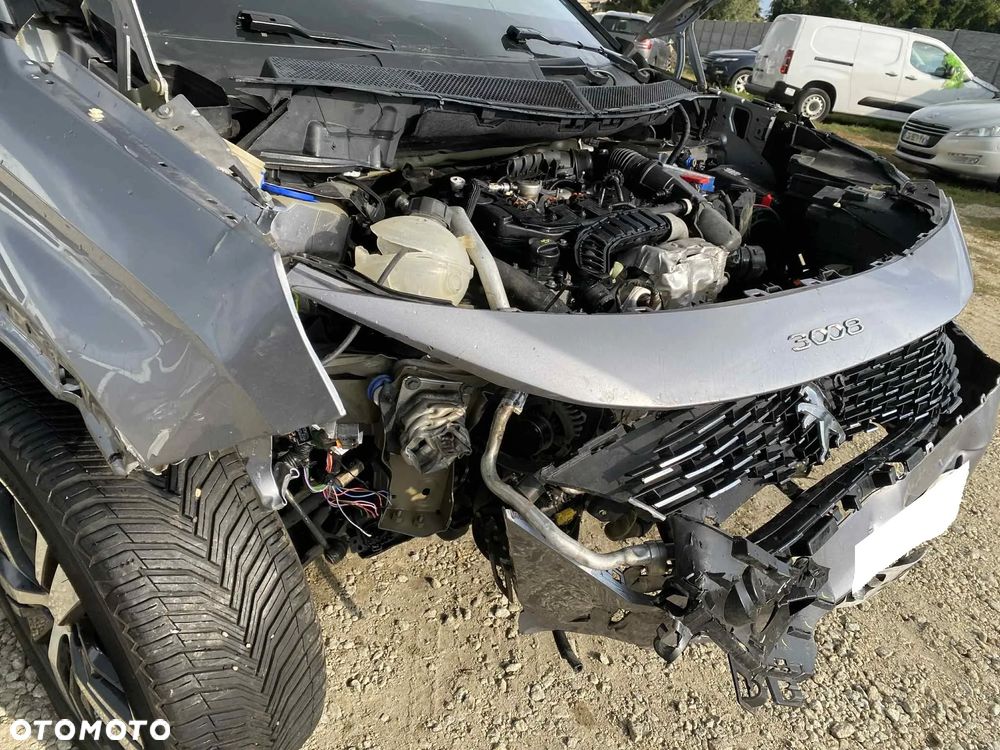 Peugeot 3008 PureTech 130 Stop & Start GPF EAT8 Allure - 28