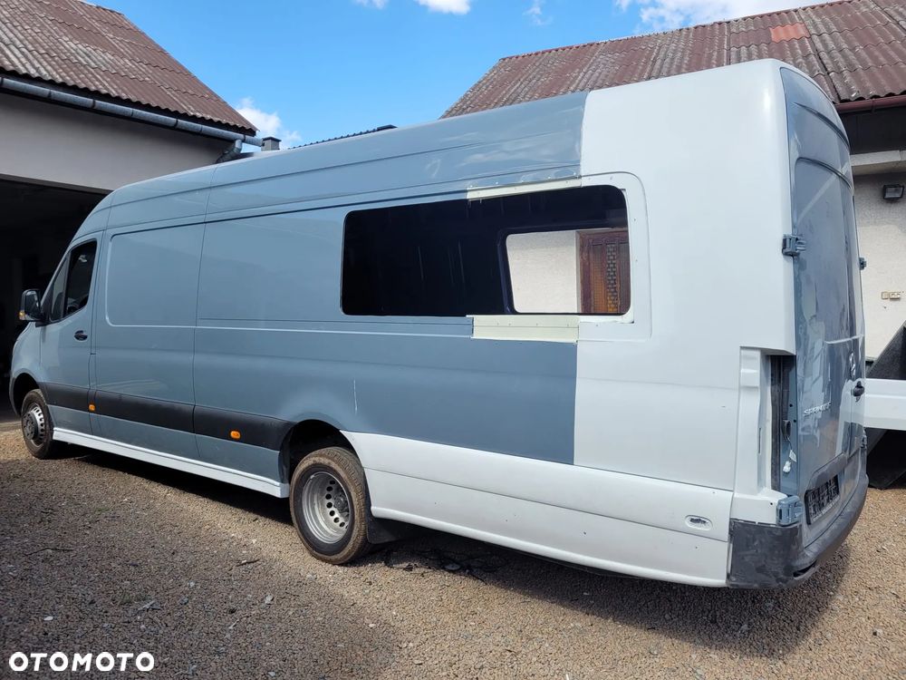 Mercedes-Benz Sprinter - 9