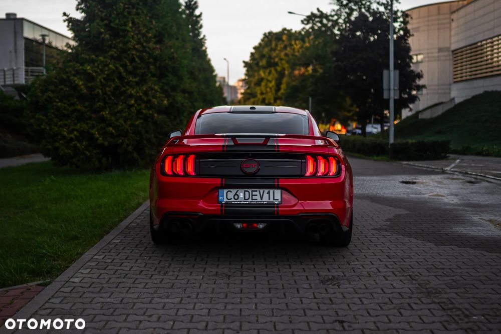 Ford Mustang 5.0 V8 GT - 6