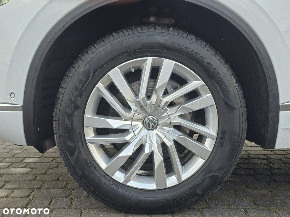 Volkswagen Touareg - 7