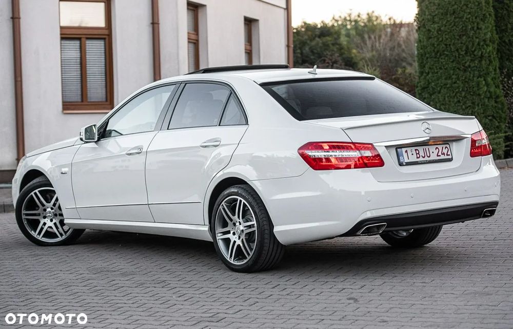 Mercedes-Benz Klasa E - 9