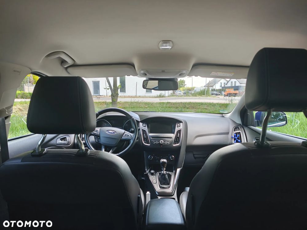 Ford Focus 1.5 EcoBoost Titanium ASS - 8