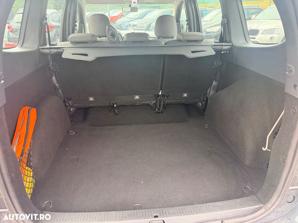 Dacia Lodgy 1.5 dCi Laureate - 16