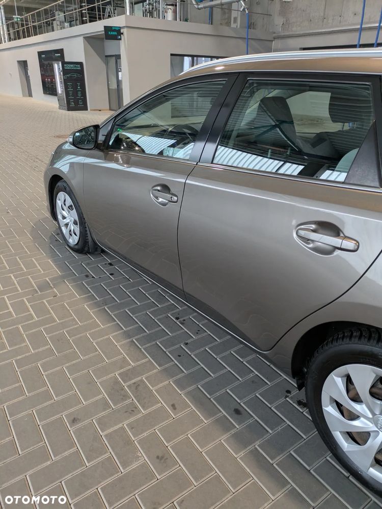 Toyota Auris 1.33 VVT-i Premium - 7