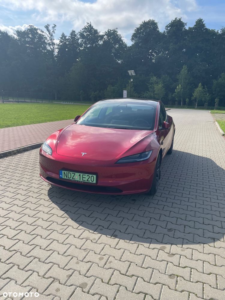 Tesla Model 3 - 5