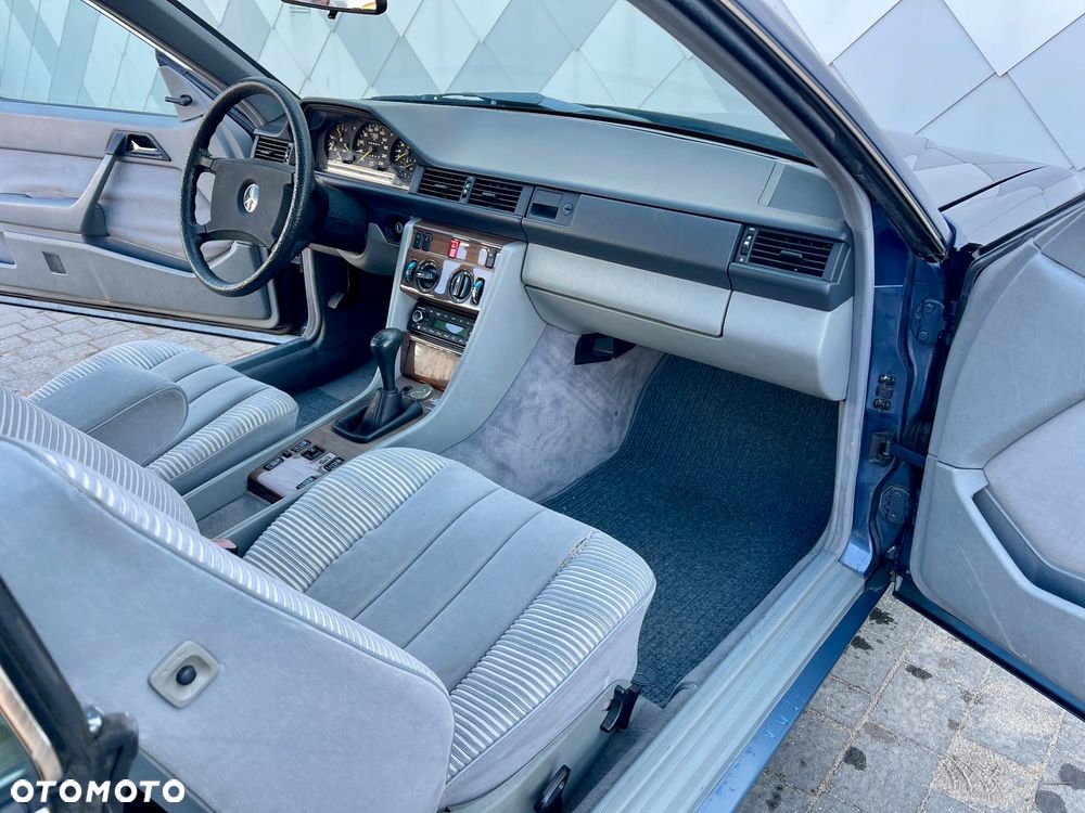 Mercedes-Benz W124 (1984-1993) - 11