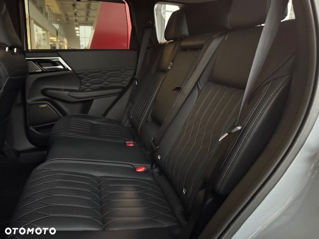 Mitsubishi Outlander Intense - 9