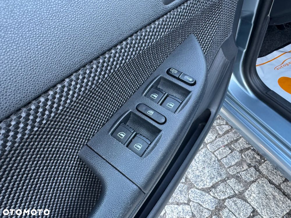 Skoda Fabia 2.0 Ambiente - 25