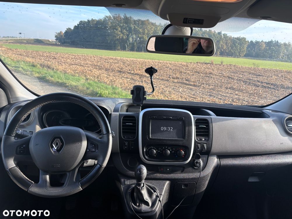 Renault Trafic - 2