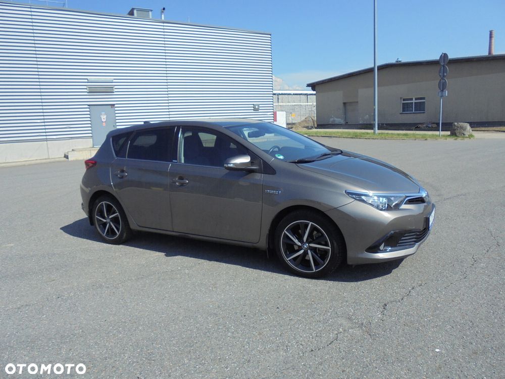 Toyota Auris - 11