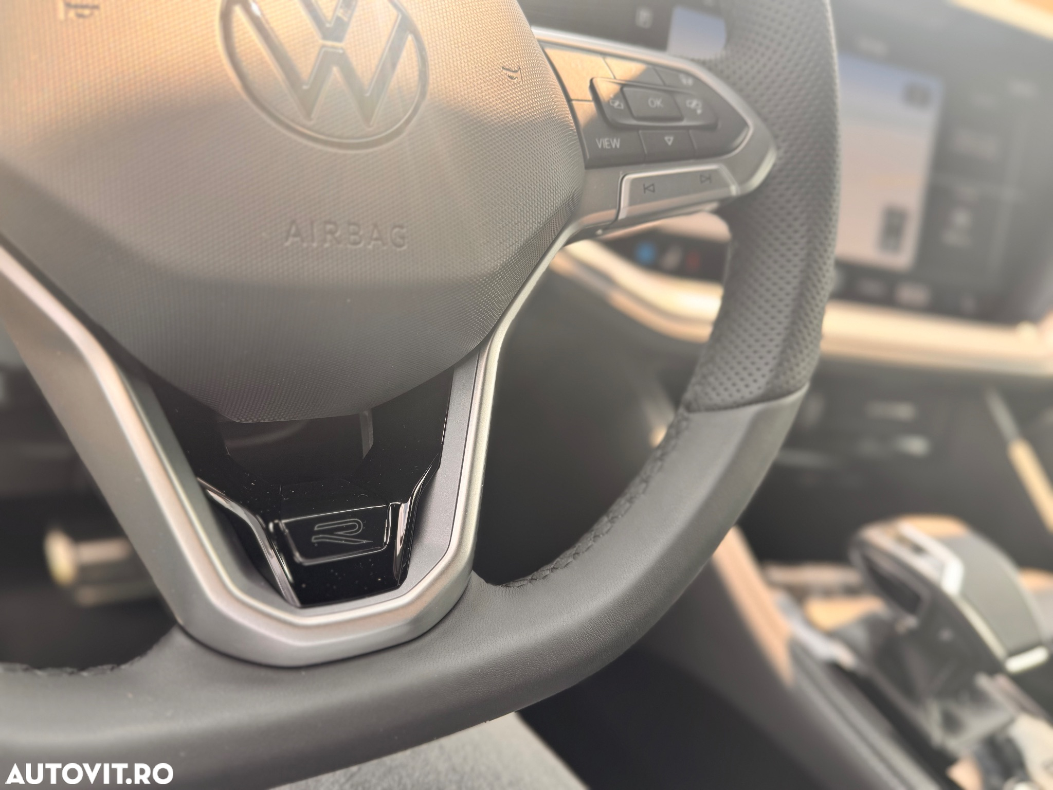 Volkswagen Touareg V6 TDI 4MOTION R-Line - 17