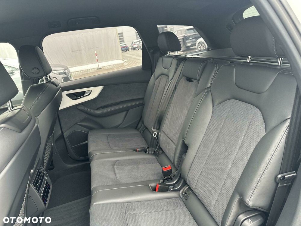 Audi Q7 - 17