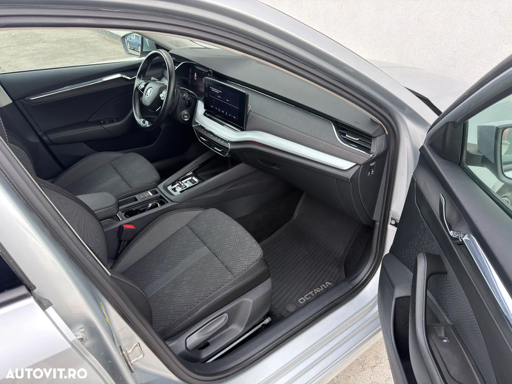 Skoda Octavia 2.0 TDI DSG Style - 28