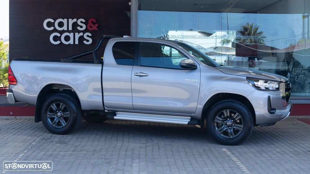 Toyota Hilux 2.4 D-4D 4WD Trial - 2