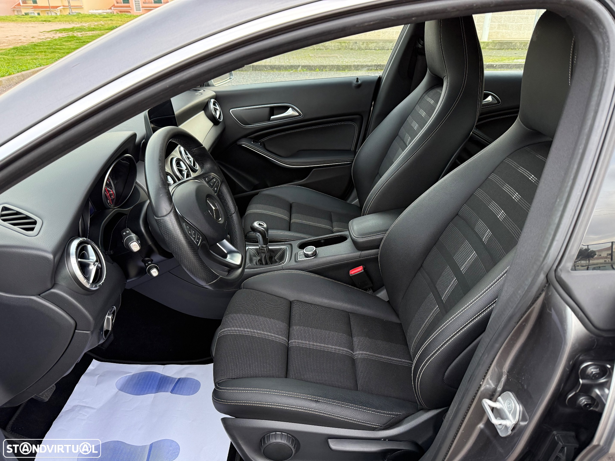 Mercedes-Benz CLA 180 d Shooting Brake - 12