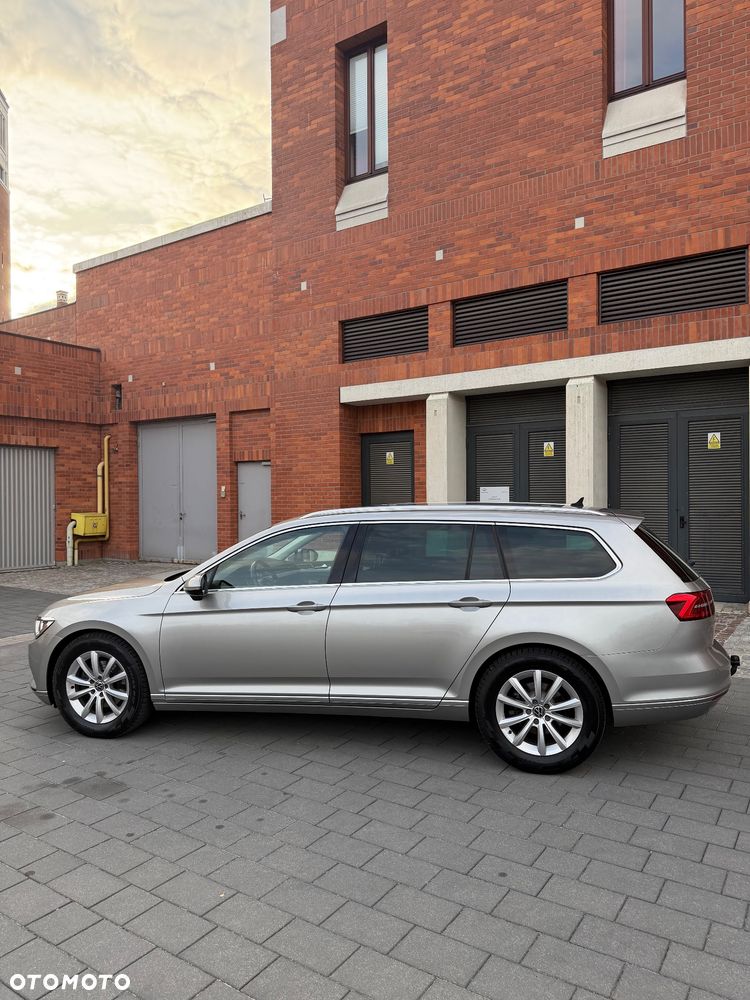 Volkswagen Passat - 30