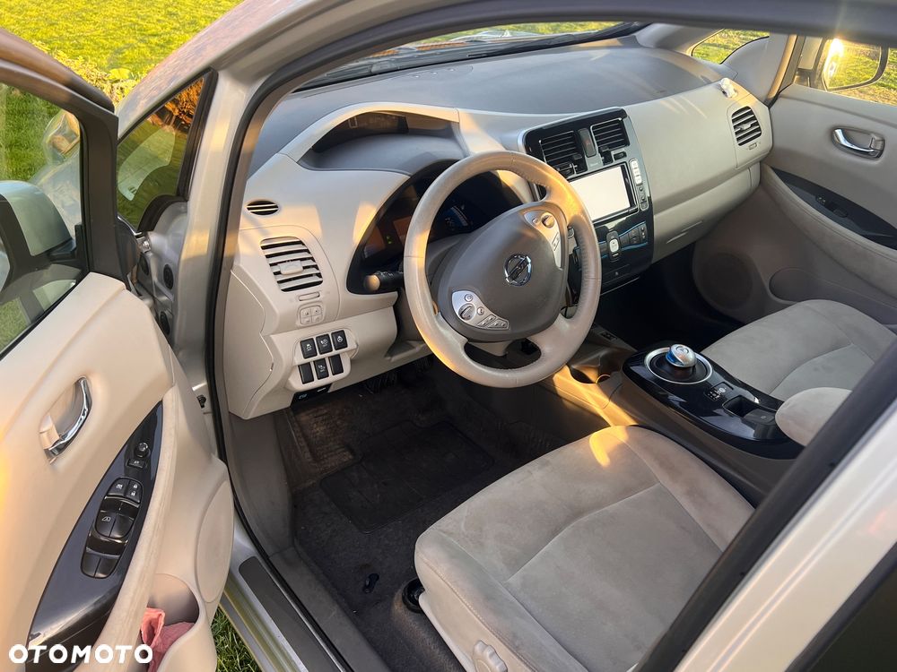 Nissan Leaf 24kWh Acenta - 13