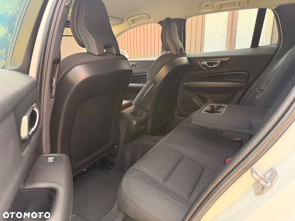 Volvo V60 T4 Geartronic Momentum Pro - 13