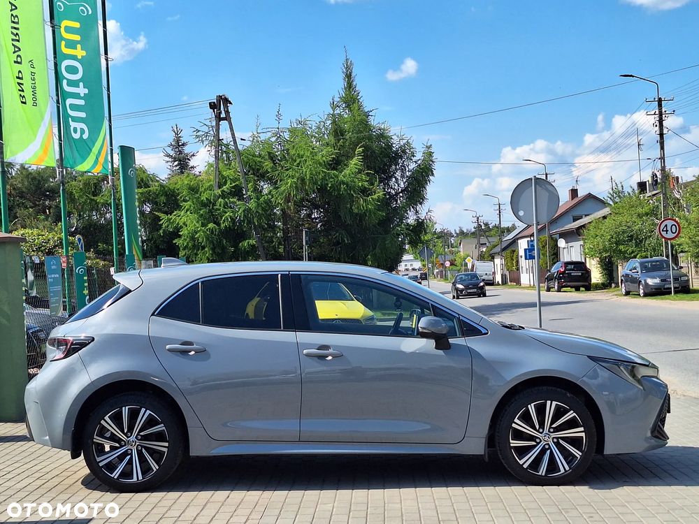 Toyota Corolla - 12