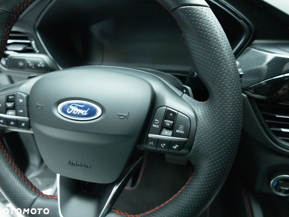 Ford Kuga 2.0 EcoBlue 4x4 ST-LINE X - 19