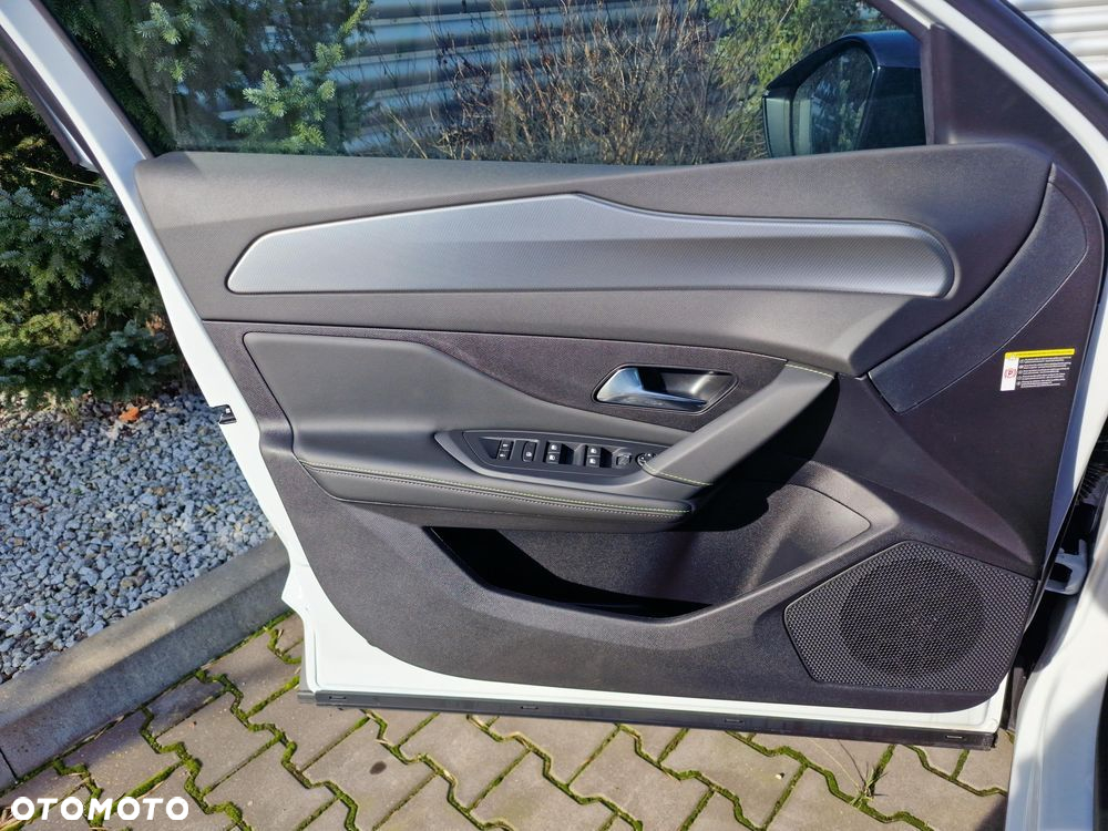 Peugeot 408 1.2 PureTech mHEV GT S&S e-DSC6 - 10