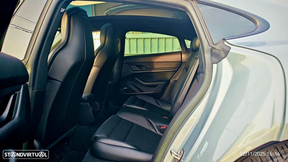 Porsche Taycan Standard - 9