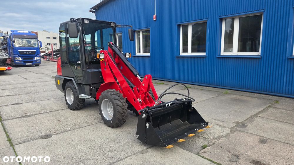 Kubota LOADER TRADER - 4