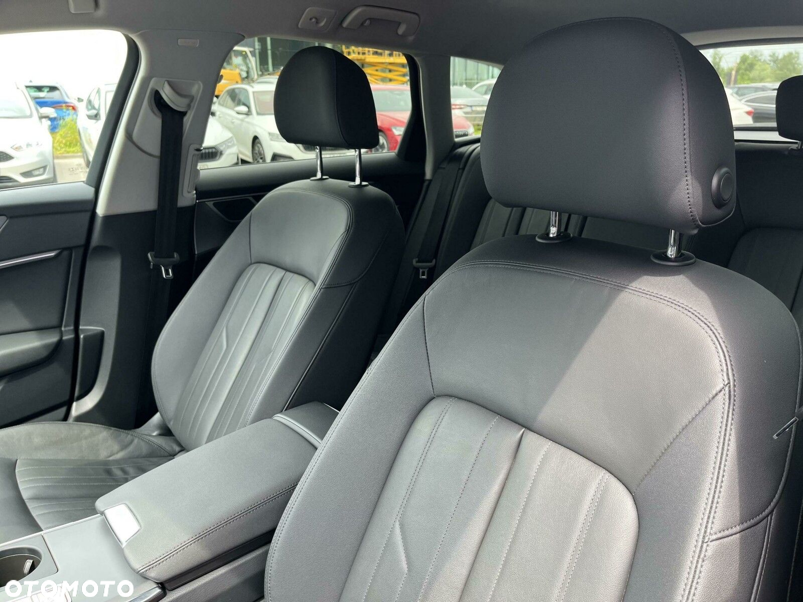 Audi A6 Allroad - 12