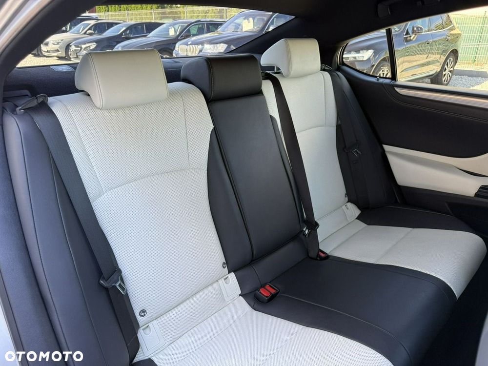Lexus ES - 18