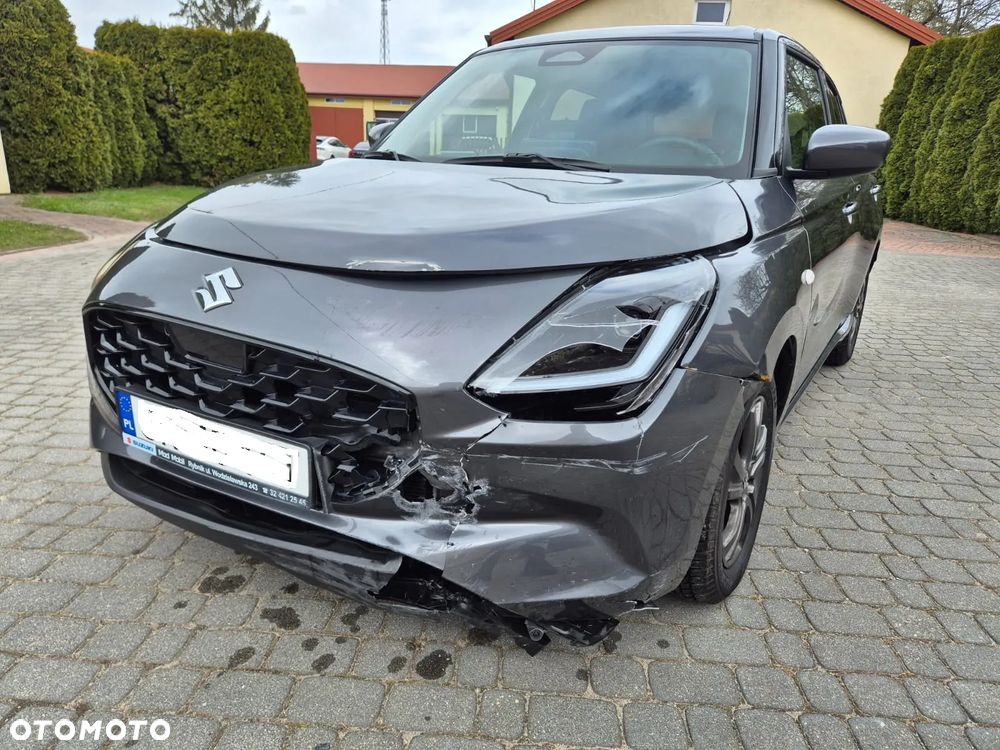 Suzuki Swift 1.2 Dualjet SHVS Premium Plus CVT - 17