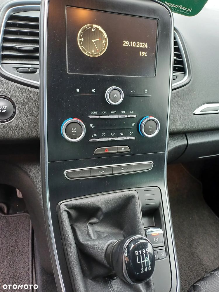 Renault Grand Scenic ENERGY TCe 140 BOSE EDITION - 28
