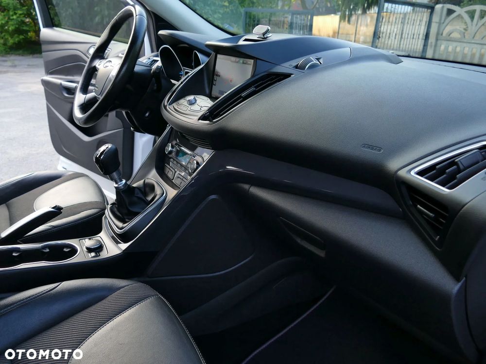 Ford Kuga 2.0 TDCi FWD Titanium - 22