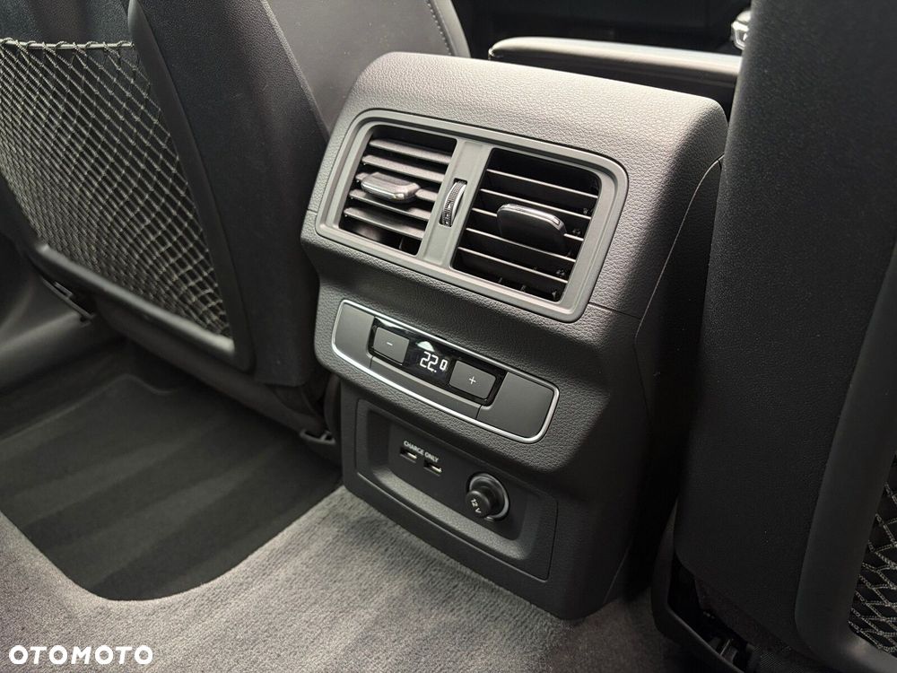 Audi Q5 Sportback - 27