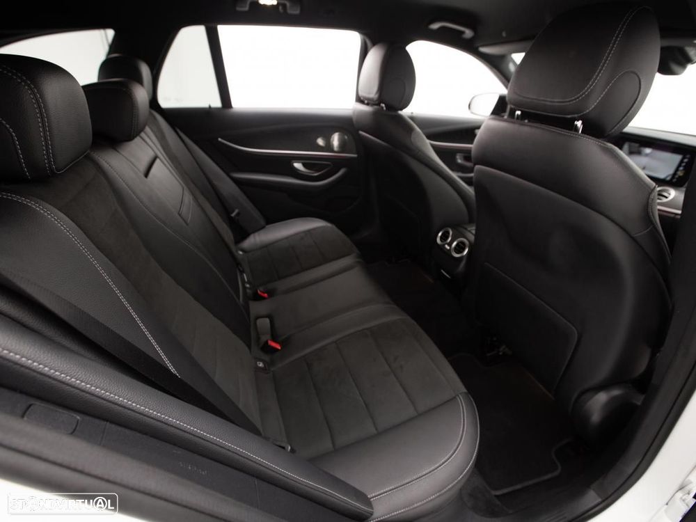 Mercedes-Benz E 300 de 4Matic 9G-TRONIC AMG Line - 11