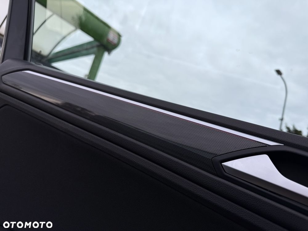 Volkswagen Tiguan - 30