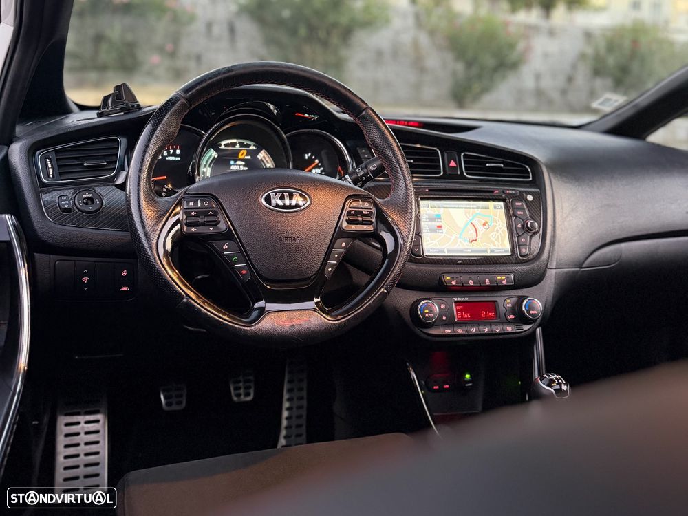 Kia Ceed 1.6 T-GDi GT - 7