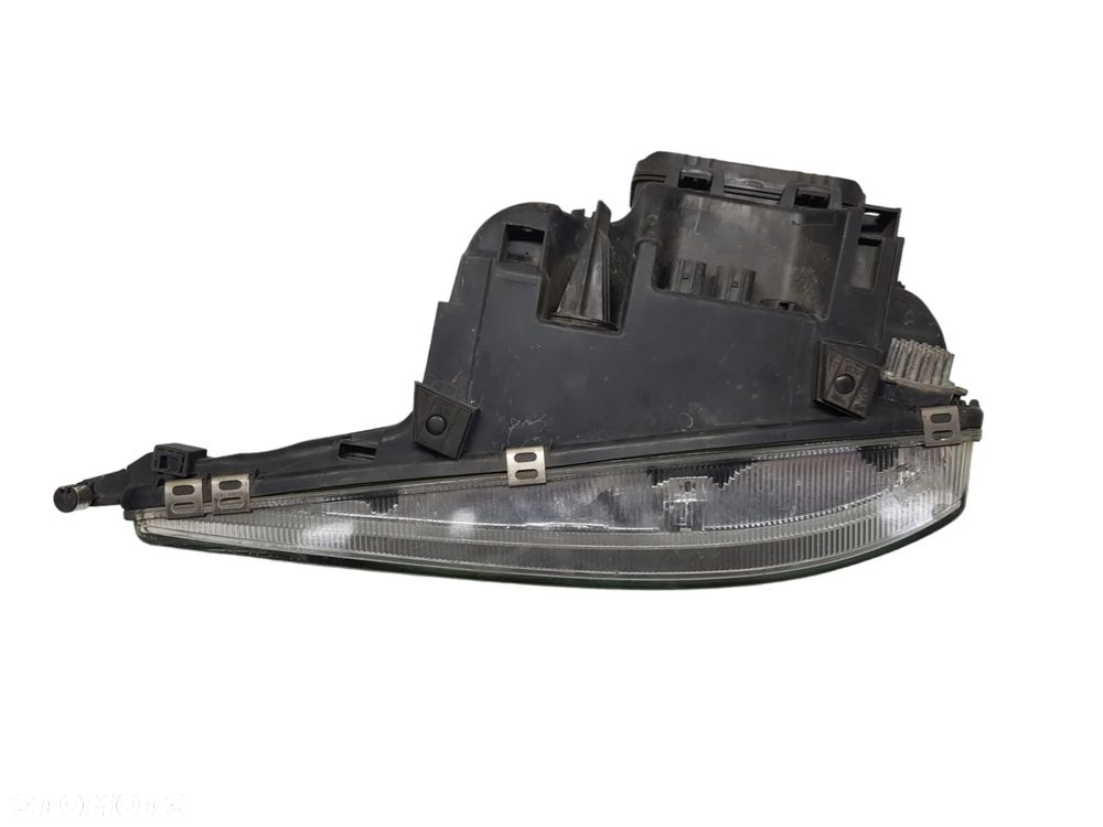 LAMPA REFLEKTOR PRZÓD LEWA PRAWA MAN TGX 81251016499 - 8