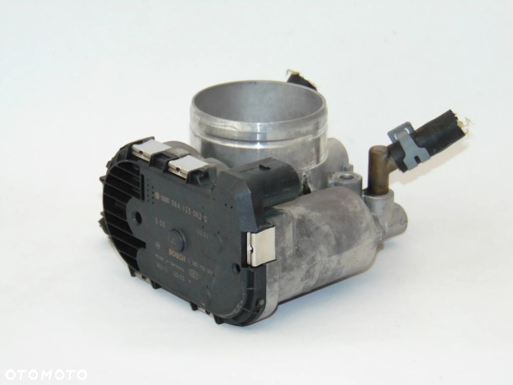 ORYGINAŁ przepustnica 06A133062Q 0280750061 VW Volkswagen Golf 4 IV Bora New Beetle Skoda Octavia I benzyna 2.0 - 10