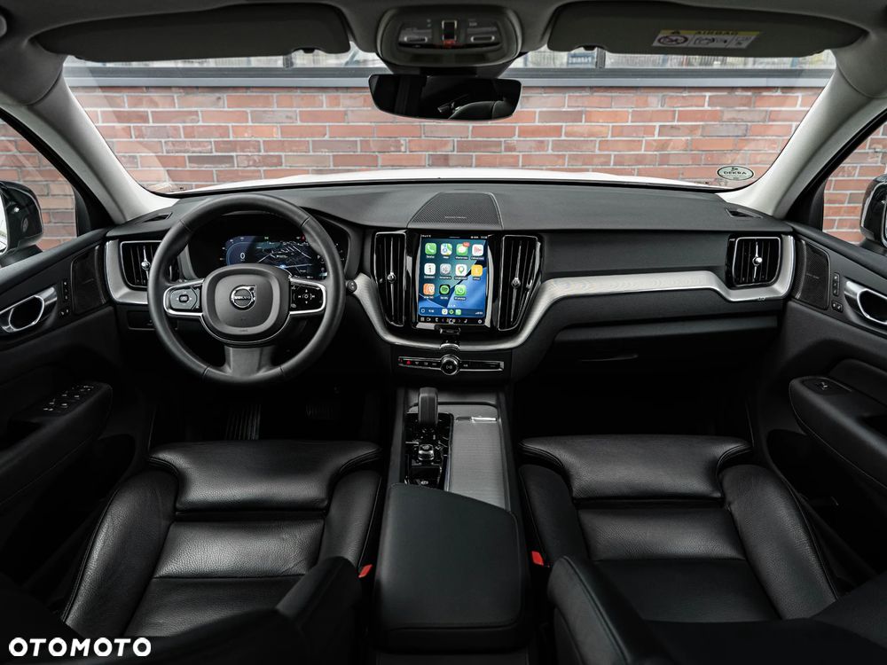 Volvo XC 60 B4 B Plus Dark - 5