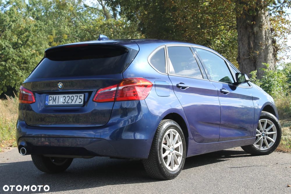 BMW Seria 2 216d - 4