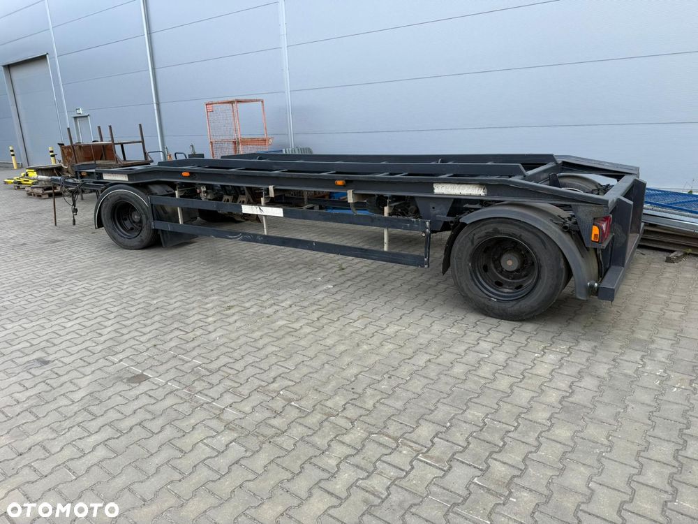 Schwarzmuller T 902 - 3