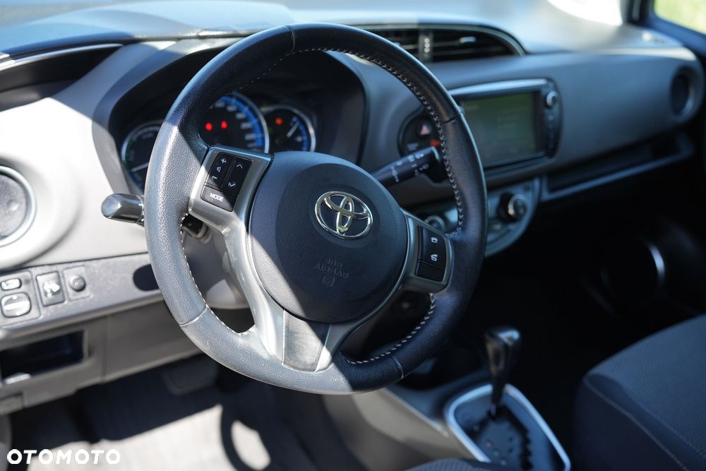 Toyota Yaris Hybrid 100 Premium EU6 - 14