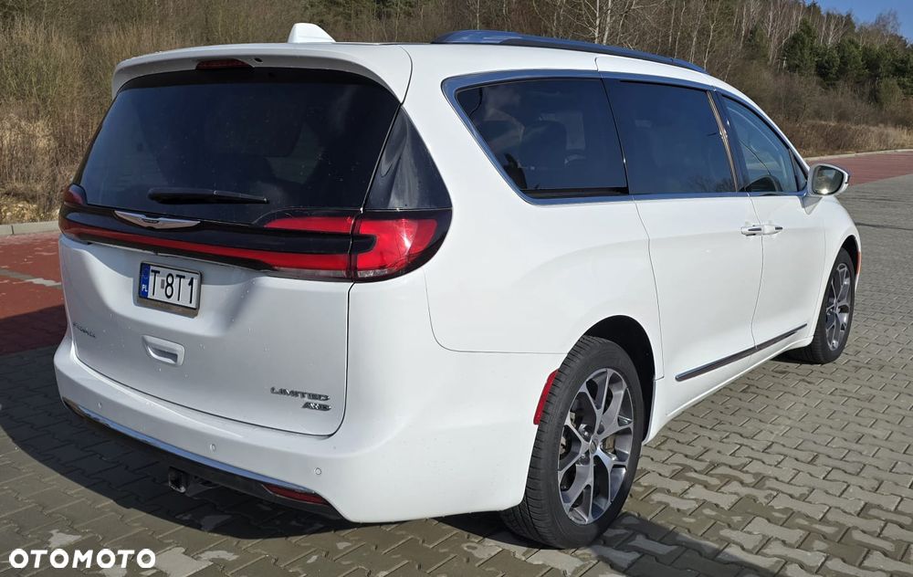 Chrysler Pacifica - 8