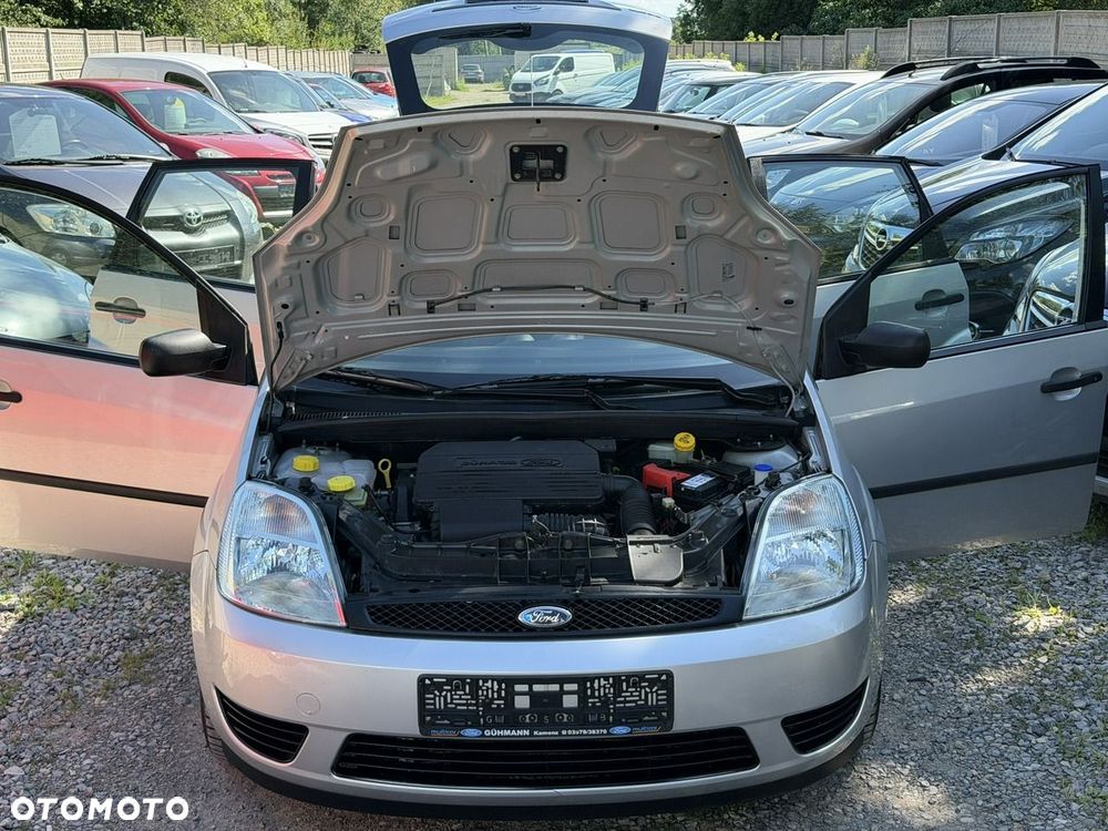 Ford Fiesta - 24