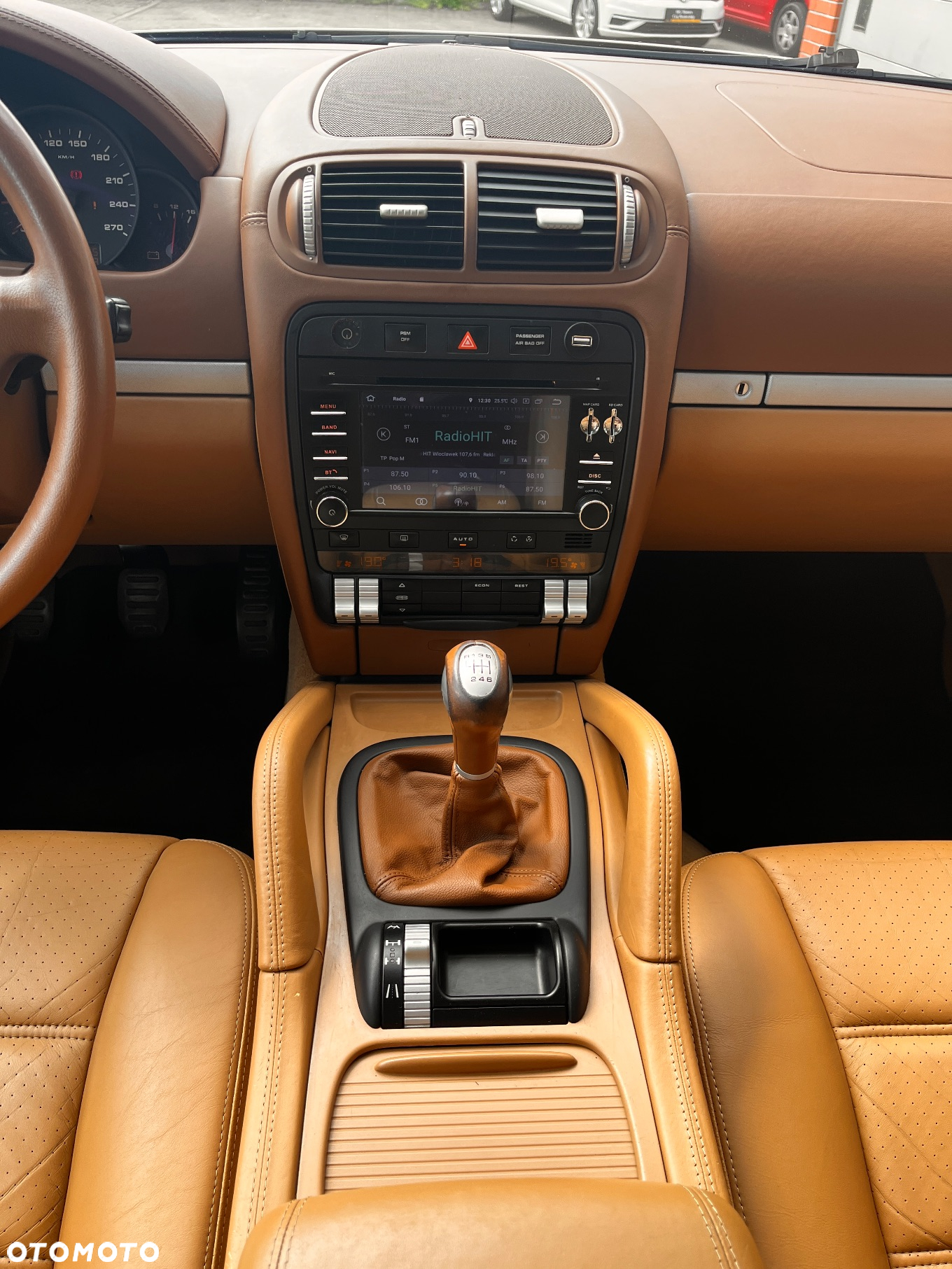 Porsche Cayenne Standard - 32